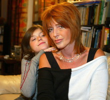 Ewa Sałacka z córką Matyldą, 2005 r.