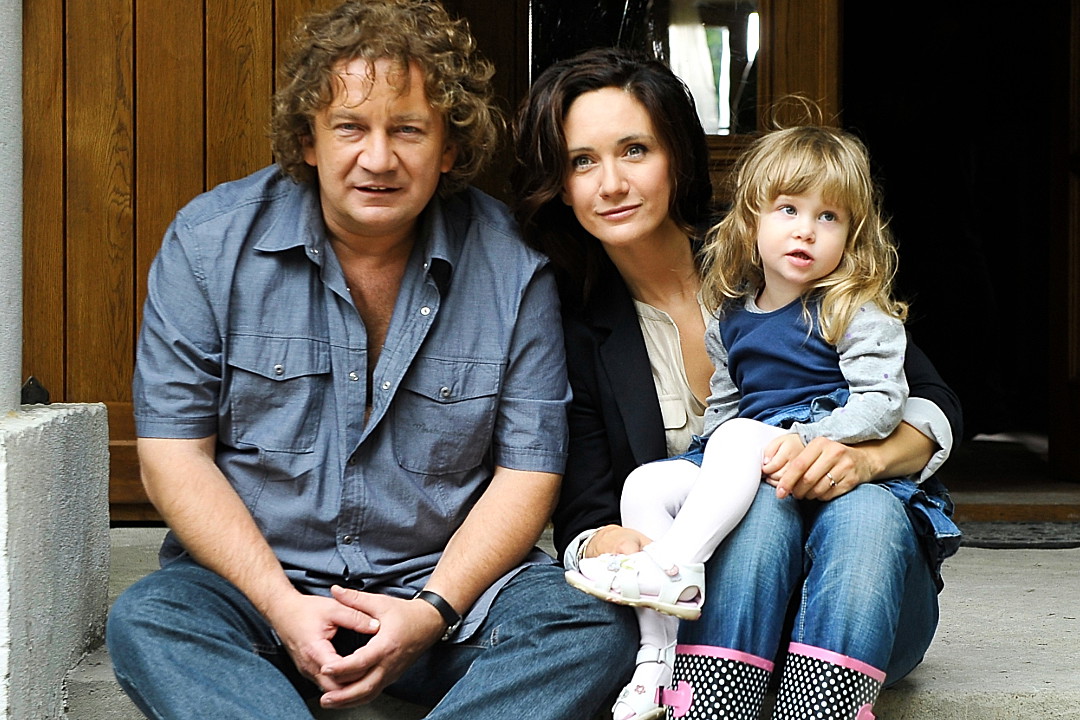 Ilona Ostrowska, Paweł Królikowski, Weronika Kunka wrzesień 2010; Nowe odcinki serialu "Ranczo"