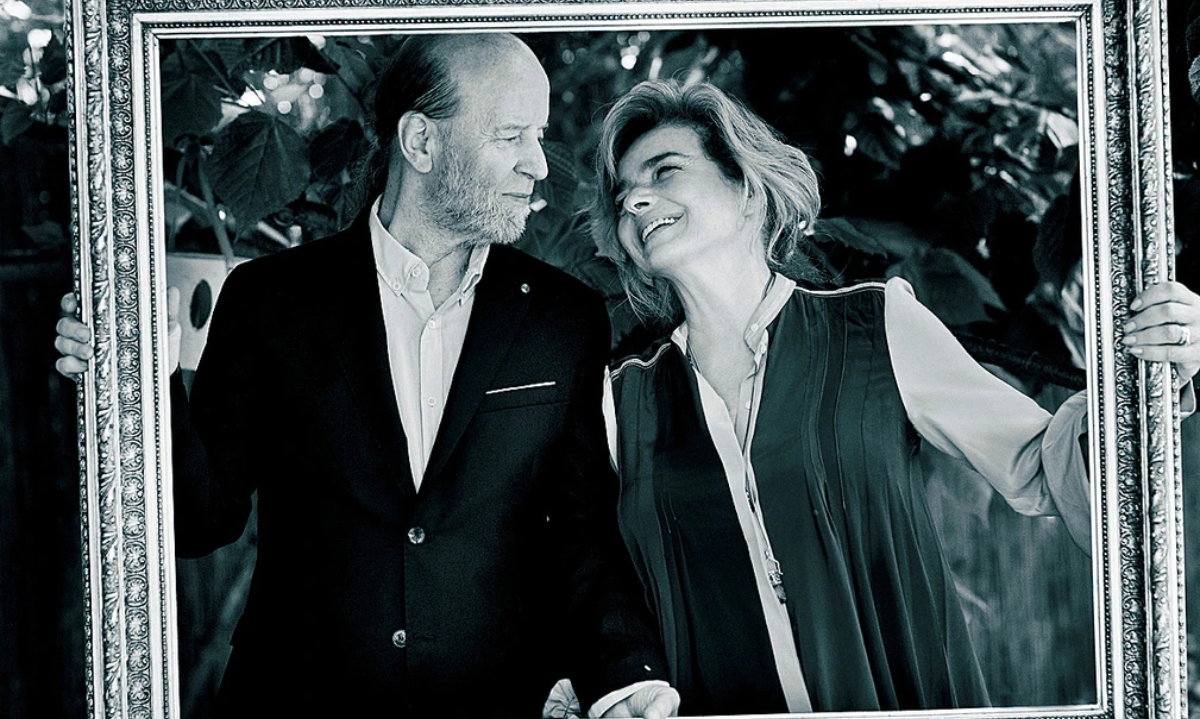 jamniki nowe (41) Katarzyna Grochola i Stanisław Bartosik w sesji VIVY! 2019 r.
