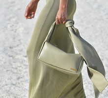 "Le Papier" Jacquemus' Fashion Show : Runway In Arles