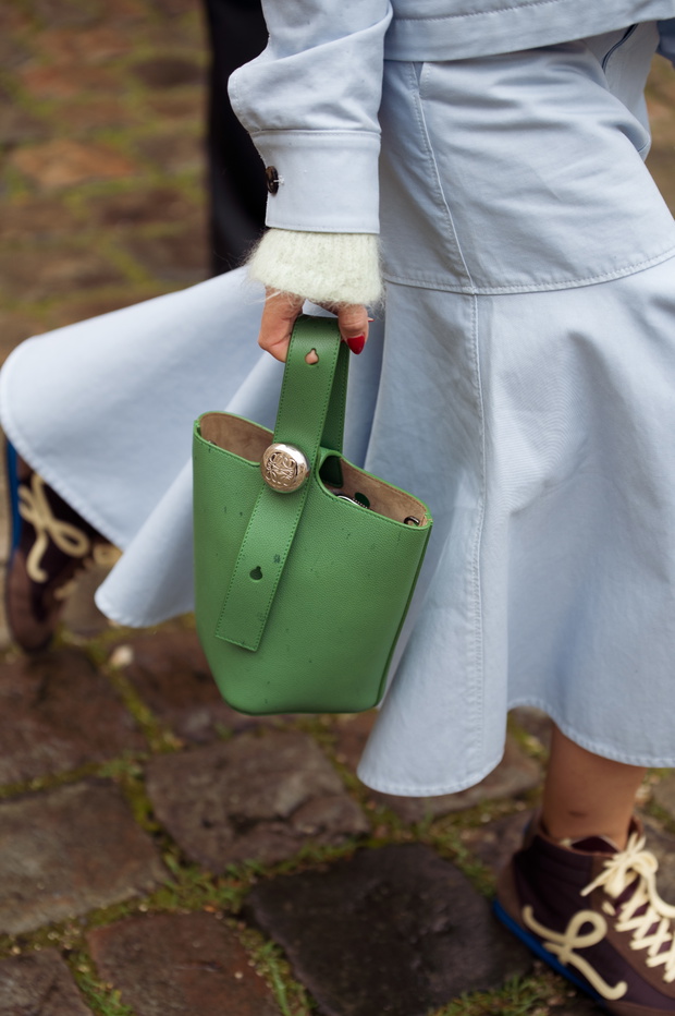 Street Style - Paris Fashion Week - Womenswear Fall/Winter 2025/2026 - Day Eight