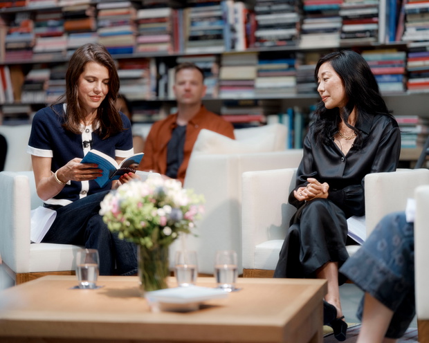 Jedno ze spotkań w ramach cyklu „Lectures estivales avec Charlotte Casiraghi”, lato 2025 roku.