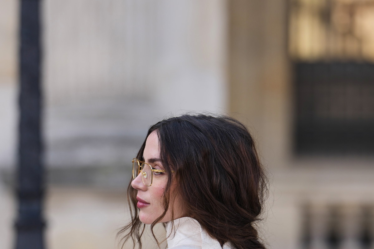 Street Style - Paris Fashion Week - Womenswear Fall/Winter 2026/2027 - Day 9