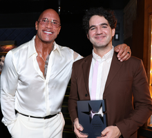 Dwayne Johnson i Benny Safdie na 14. rozdaniu nagród Hamilton Behind the Camera - 5.11.2025, Los Angeles, USA