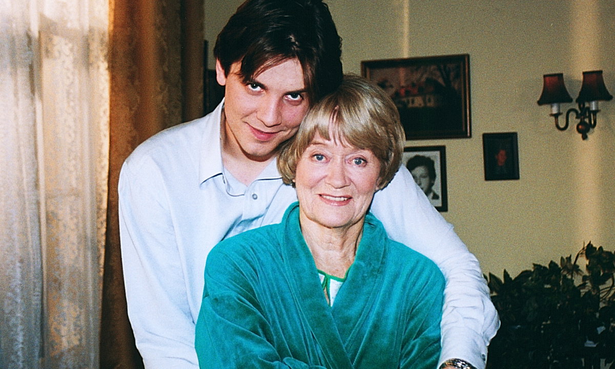 Złotopolscy serial, Polska 2000 rez. Radosław Piwowarski scena z: Alina Janowska, Radosław Elis