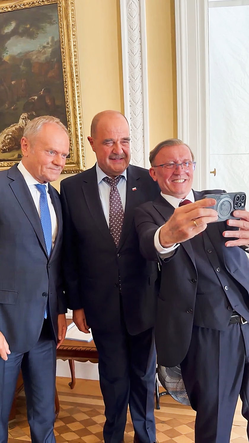 Donald Tusk, Cezary Żak, Artur Barciś
