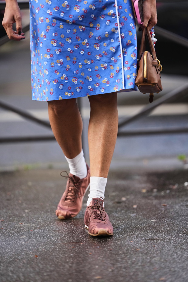 Street Style - Paris Fashion Week - Womenswear Fall/Winter 2026/2027 - Day 9