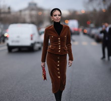 Street Style - Paris Fashion Week - Haute Couture Spring/Summer 2024 - Day One