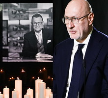 14.08.2026. Warszawa. Powazki Wojskowe. Uroczystosci pogrzebowe dziennikarza Andrzeja Morozowskiego. Szwagier Andrzeja Morozowskiego