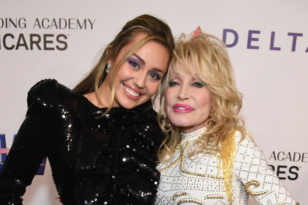 Miley Cyrus, Dolly Parton, 2019 rok
