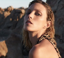 Anja Rubik, Viva! 13/2020