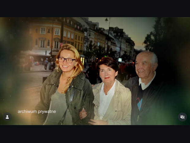Małgorzata Socha z rodzicami