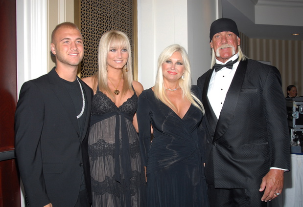 Nick Hogan, Brooke Hogan, Linda Hogan i Hulk Hogan.
