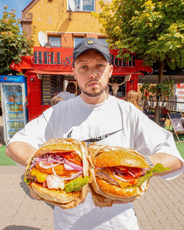Szymon Nyczke, znany w internecie jako Książulo