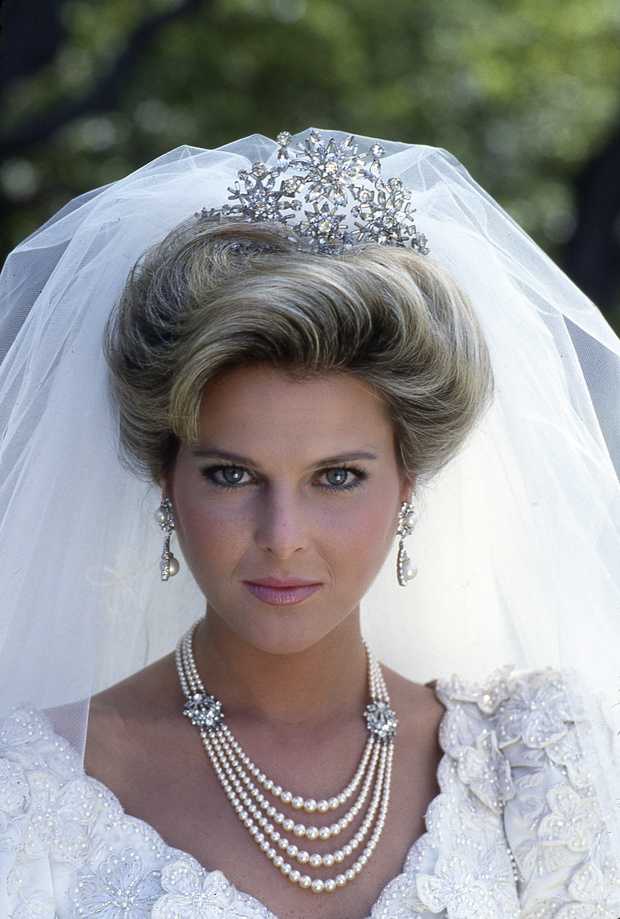 Catherine Oxenberg 1984