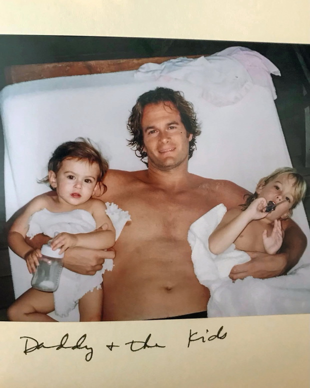 To zdjęcie męża ma na swoim Instagramie Cindy. „Nasze dzieci są błogosławione, że jesteś ich tatą”, napisała w 2023 roku. Cindy, Rande, Kaia, Presley Gerber .