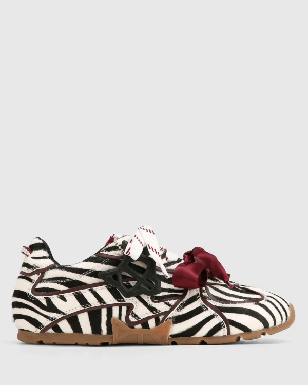 Buty sportowe.w zebrę