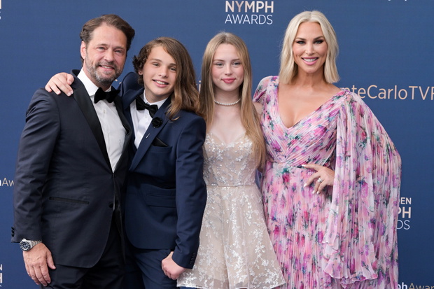 Jason Priestley, Dashiell Orson Priestley, Ava Veronica Priestley i Naomi Lowde-Priestley, 2022