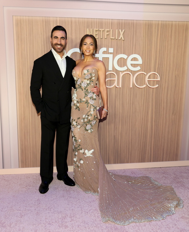 Jennifer Lopez, Brett Goldstein