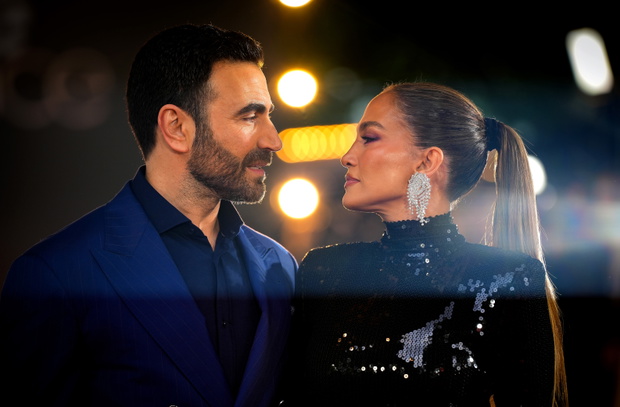 Jennifer Lopez, Brett Goldstein