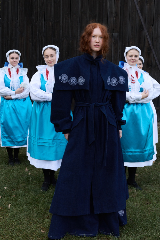 Dynasty coat Vicher