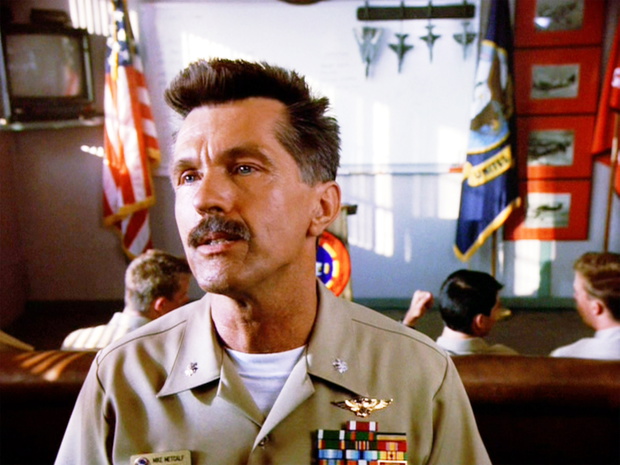 Tom Skerritt w Top Gun, 1986
