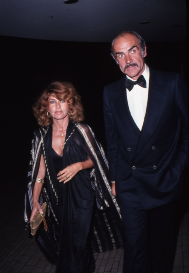 Sean Connery,  Micheline Roquebrunet 