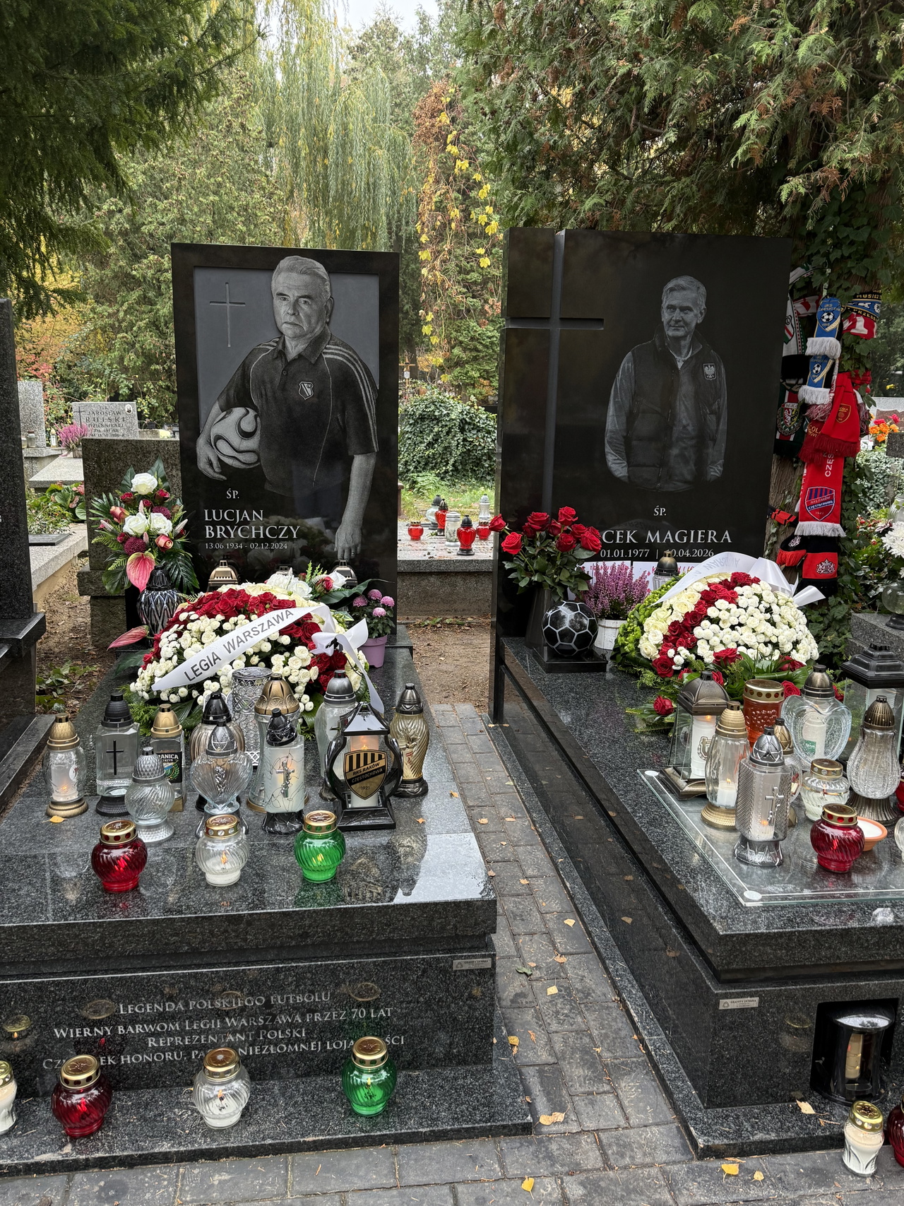 groby Lucjana Brychczego i  Jacka Magiery