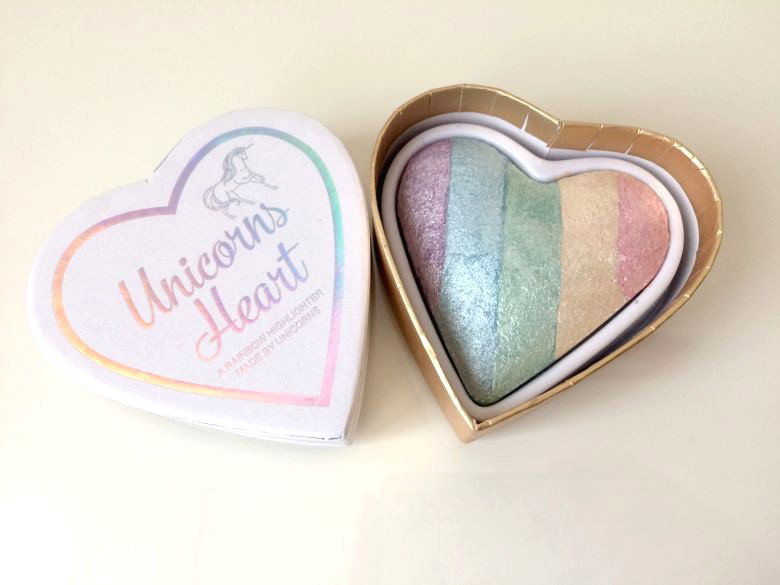 tęczowy rozświetlacz Unicorns Heart Makeup Revolution