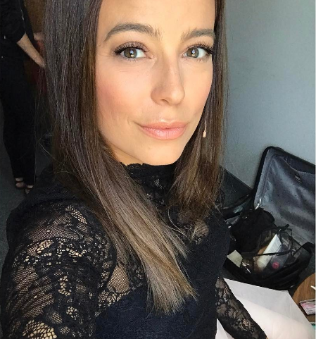 mucha anna selfie włosy makijaż brunetka