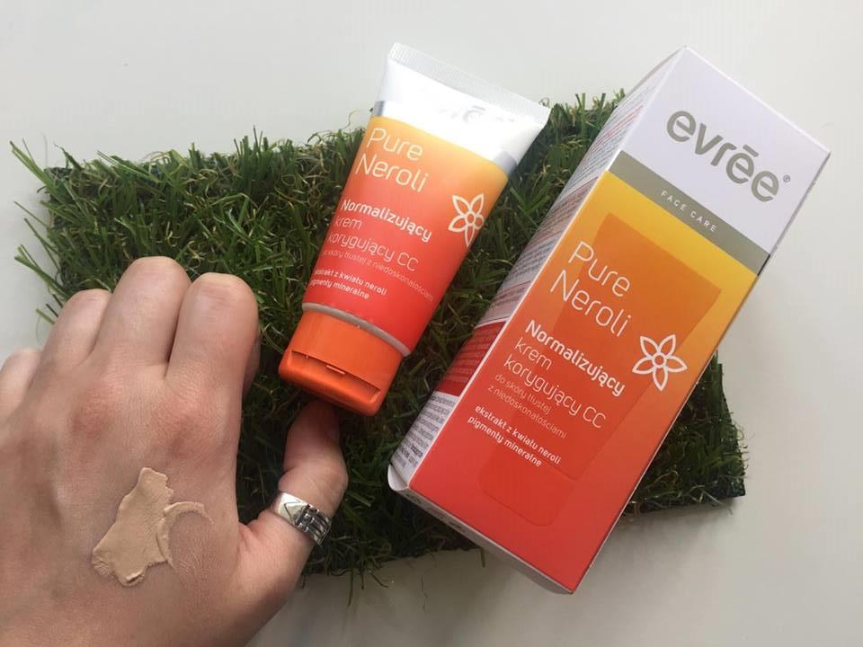 krem korygujący cc evree - swatch i opakowanie