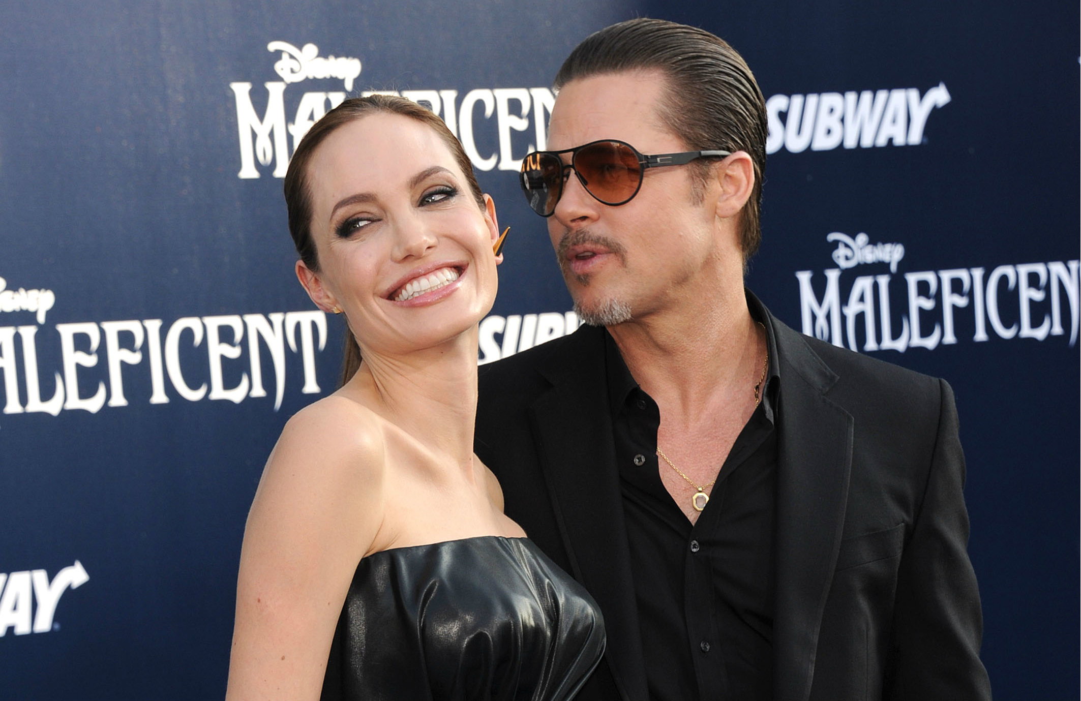 angelina jolie brad pitt uśmiechnięci