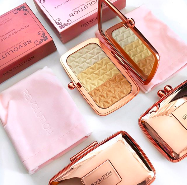 nowe rozświetlacze Makeup Revolution