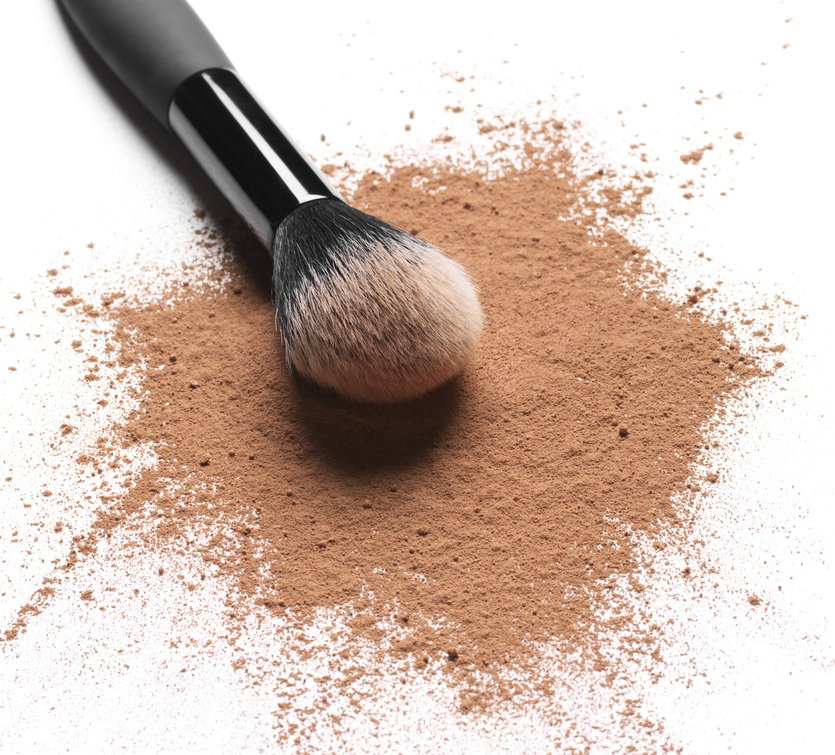 rozsypany puder