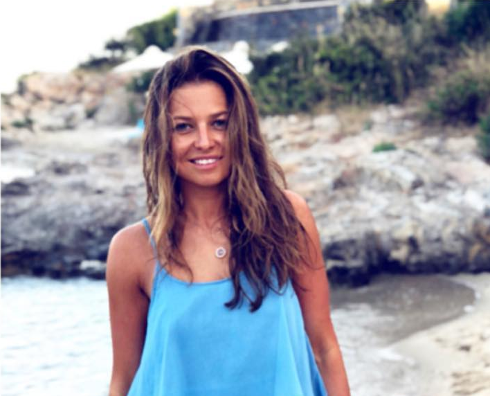 Anna Lewandowska w dziewczęcej sukience z sieciówki za niewiele ponad 100 zł!