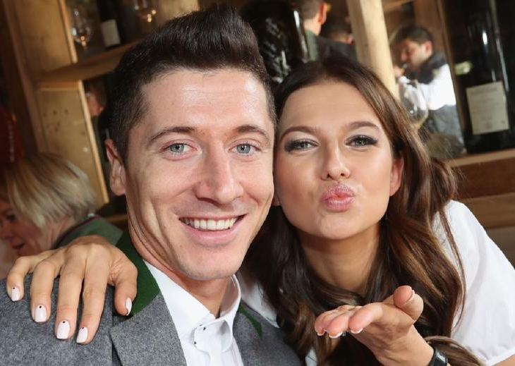 Śpiewający Robert, tańcząca Ania! To wideo Lewandowskich to prawdziwy hit internetu