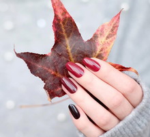 jesienny manicure