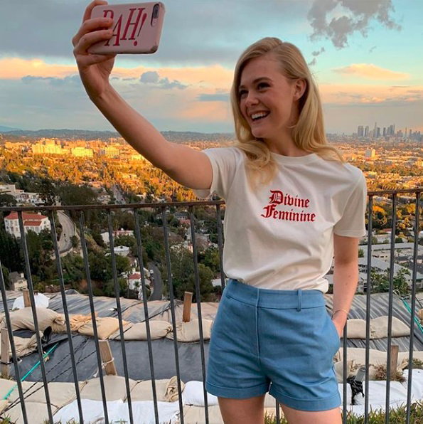 Brzydkie stopy Elle Fanning na Festiwalu Filmowym w Cannes