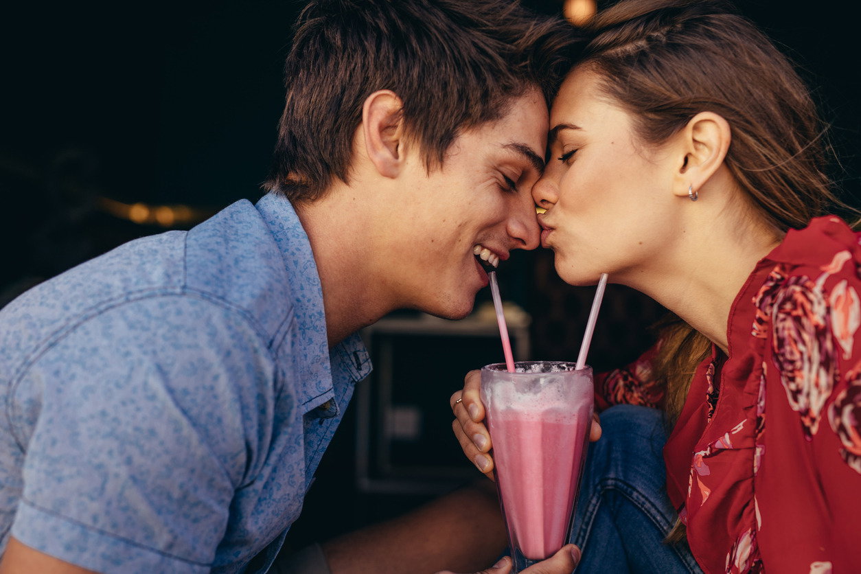Slow dating – nowy trend randkowania w czasie epidemii. Na czym polega?