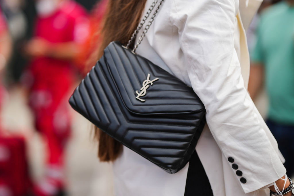 czarna torebka Pucinni z Biedronki jak model YSL LouLou