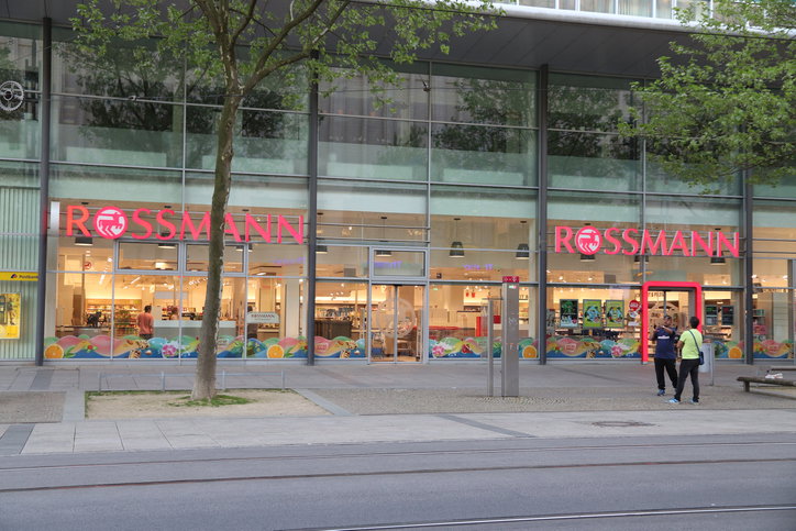 promocja - 55 procent w rossmannie na makijaż maj 2020 zasady oraz data