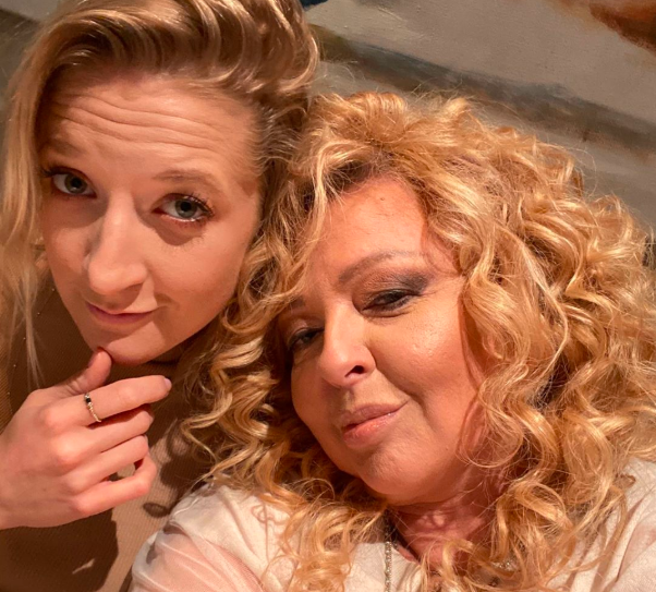 Magda Gessler pokazała nagą sesję zdjęciową Lary.Zdradziła też płeć dziecka