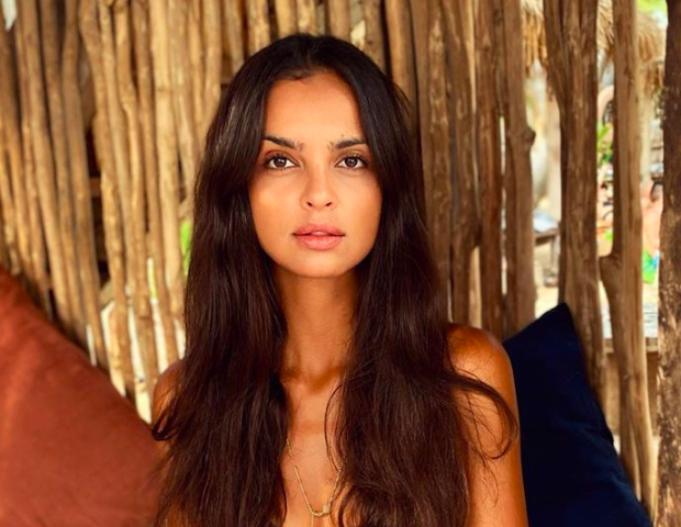 Klaudia El Dursi pozuje na Instagramie w prześwitującym bikini