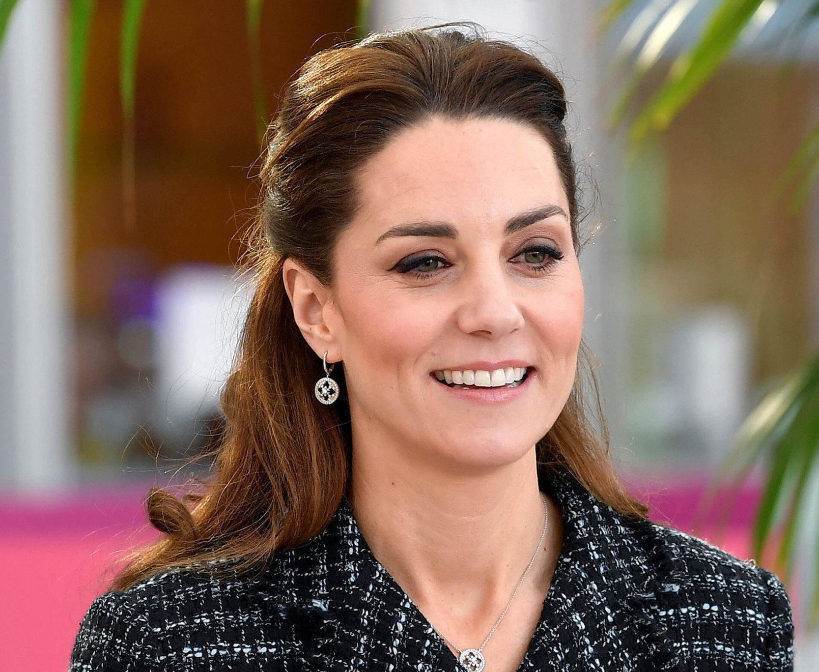 Księżna Kate i książę William ostro skrytykowani za pomoc w lokalnej piekarni