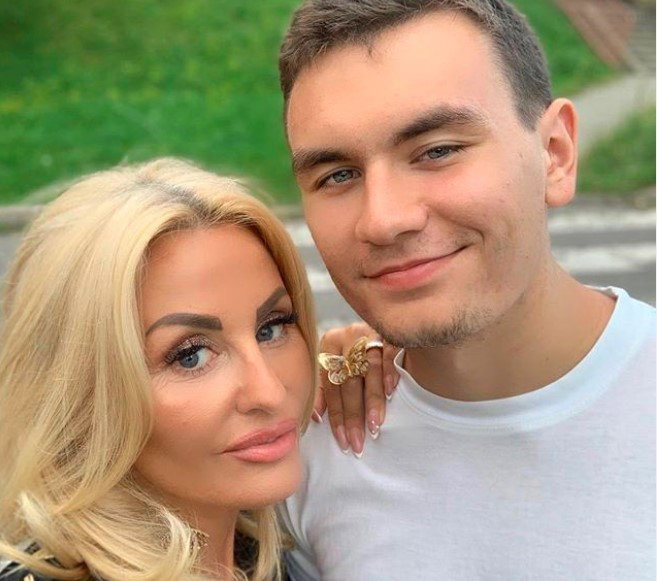Internauci zachwycają się muskulaturą syna Dagmary Kaźmierskiej z „Królowych życia”