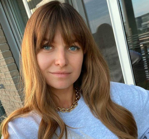 Płaszcz z Zary w stylu Ani Lewandowskiej robi furorę na Instagramie