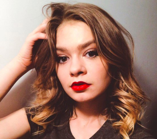 Julia Wróblewska niedawno rozstała się z chłopakiem, a teraz już... planuje ślub? Zobaczcie jej suknię