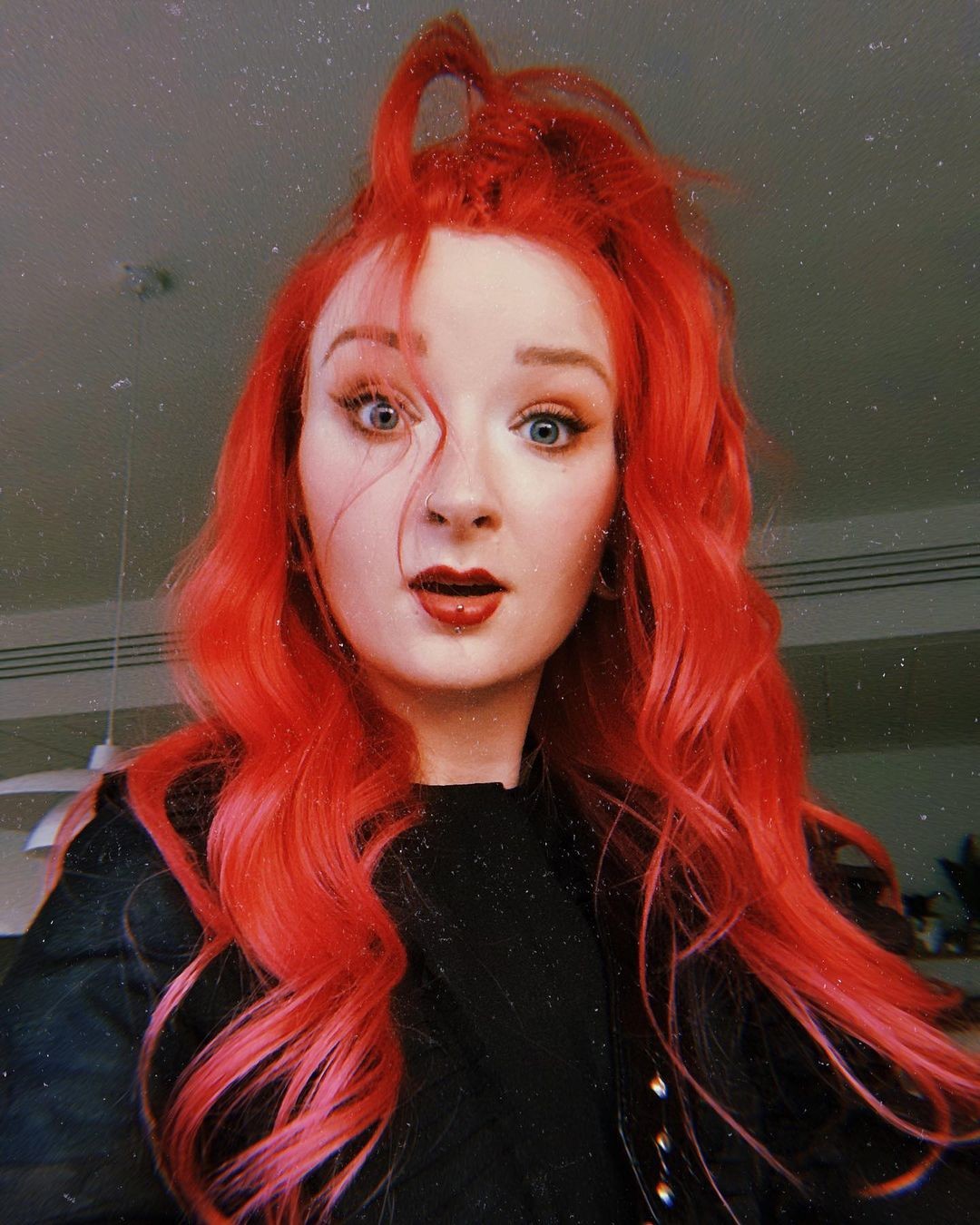 Ewa Red Lipstick Monster