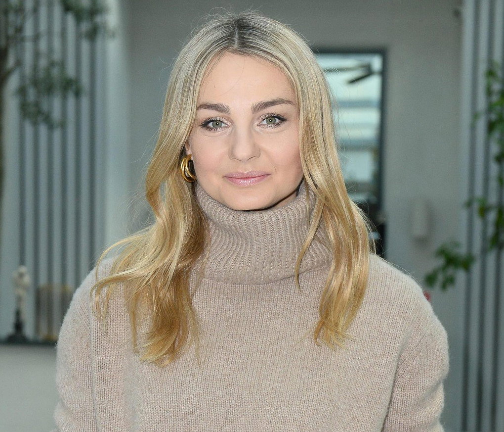 Małgorzata Socha w modnych kaloszach idealnych na jesień