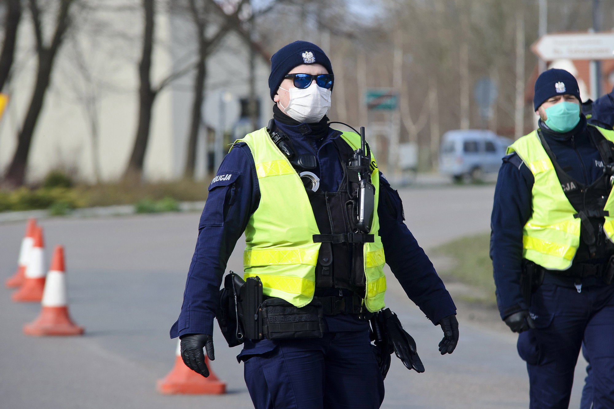 Godzina policyjna - policja podczas koronawirusa